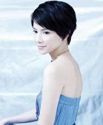 春明星女,闪耀青春，绽放光芒
