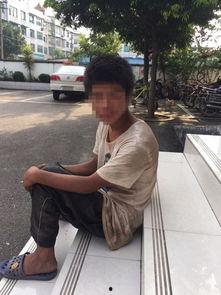 几个网红救助的弱智男孩,网红携手救助智障男孩，传递社会大爱