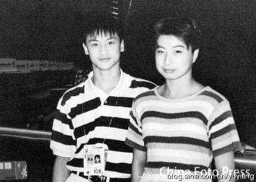 明星毕业老照片,明星毕业老照片里的青春岁月