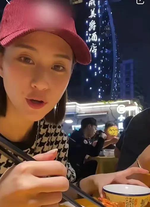 娱乐圈吃瓜小料的危害,揭秘其潜在危害与反思